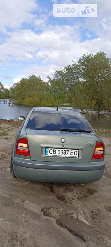 Лифтбек Skoda Octavia 2002 в Чернигове