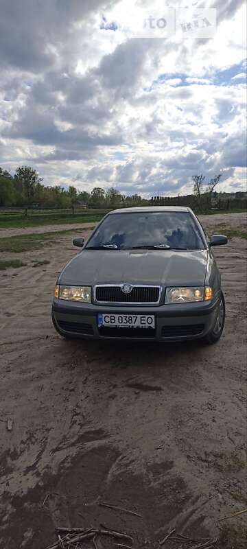 Лифтбек Skoda Octavia 2002 в Чернигове