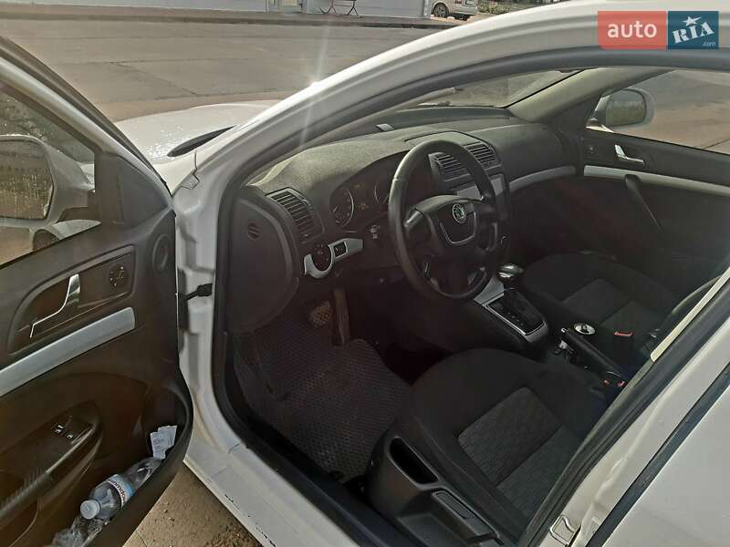 Універсал Skoda Octavia 2009 в Монастирищеві