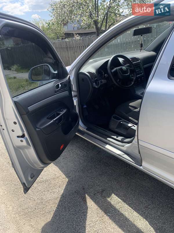 Універсал Skoda Octavia 2010 в Малині