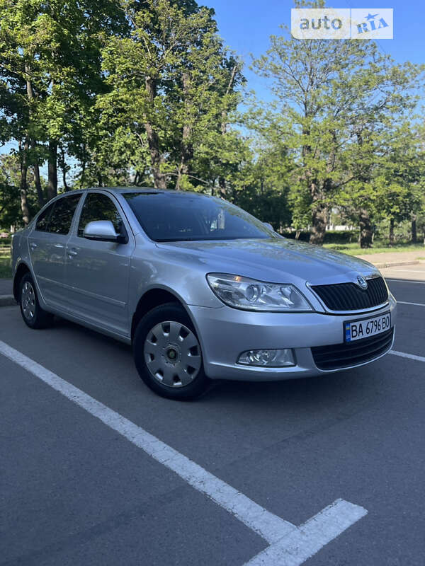 Ліфтбек Skoda Octavia 2010 в Ужгороді