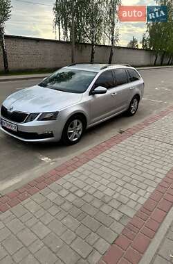 Универсал Skoda Octavia 2017 в Сарнах