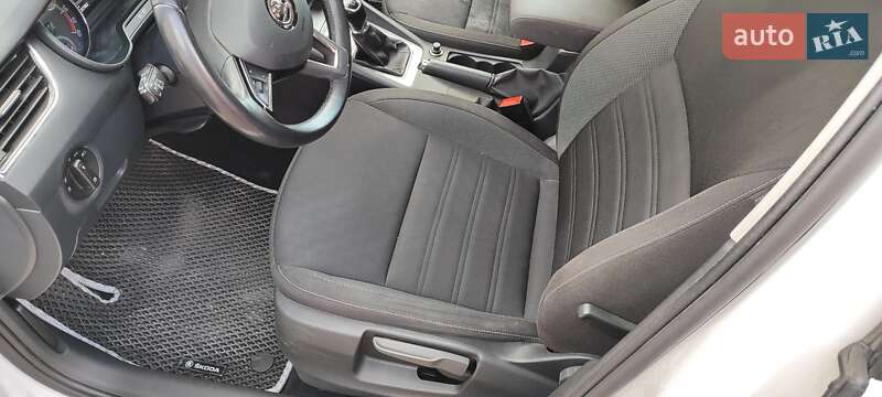 Универсал Skoda Octavia 2019 в Виннице
