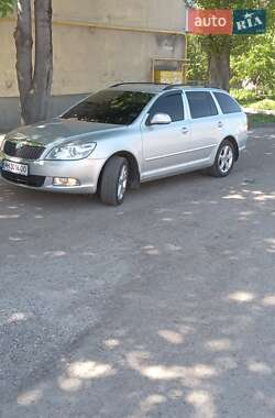 Универсал Skoda Octavia 2012 в 