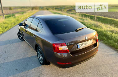 Лифтбек Skoda Octavia 2013 в Кропивницком