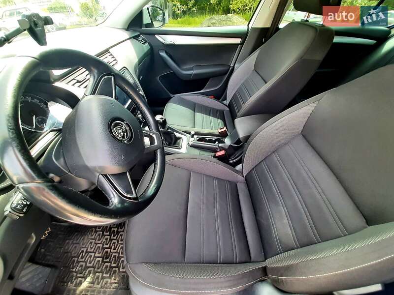 Лифтбек Skoda Octavia 2017 в Ужгороде