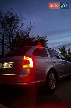 Універсал Skoda Octavia 2012 в 