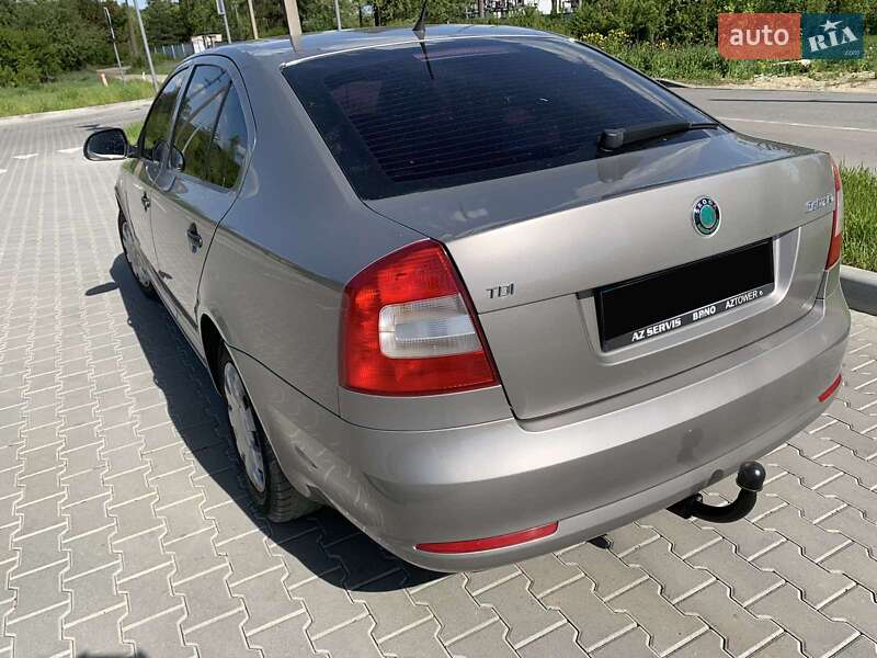 Лифтбек Skoda Octavia 2012 в Старом Самборе