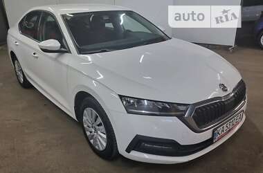 Лифтбек Skoda Octavia 2021 в Киеве