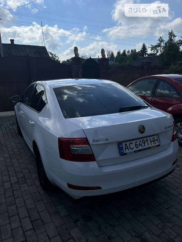 Лифтбек Skoda Octavia 2016 в Луцке