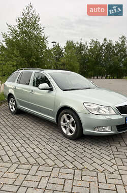 Универсал Skoda Octavia 2012 в Дрогобыче