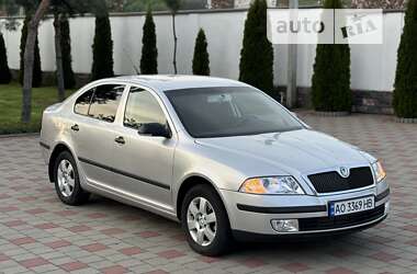 Ліфтбек Skoda Octavia 2006 в Іршаві