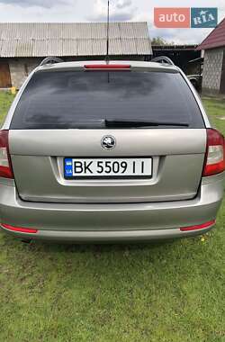 Универсал Skoda Octavia 2009 в Рокитном