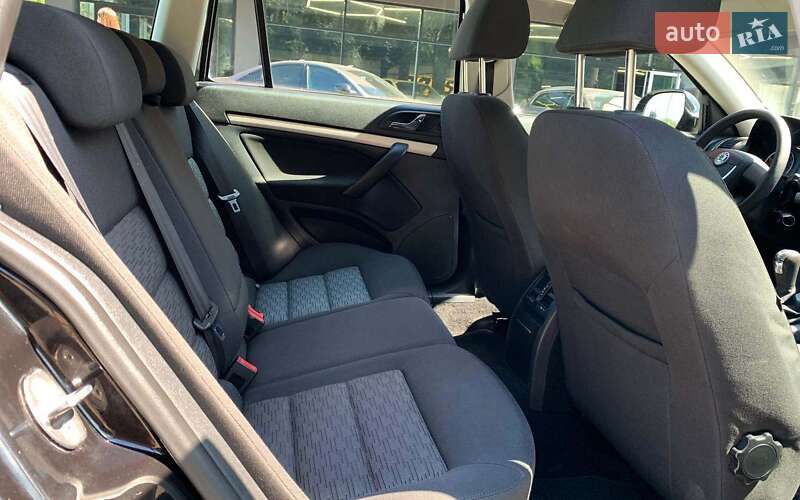 Лифтбек Skoda Octavia 2010 в Черновцах