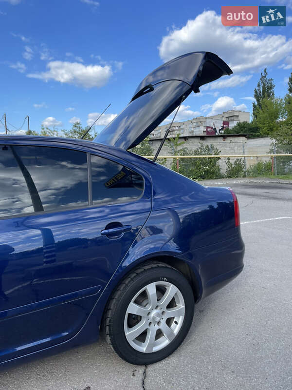 Лифтбек Skoda Octavia 2010 в Ивано-Франковске фото 2 Лифтбек Skoda Octavia 2010 в Ивано-Франковске