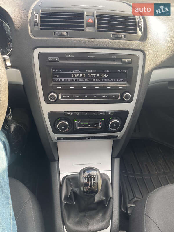 Универсал Skoda Octavia 2010 в Днепре