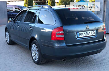 Универсал Skoda Octavia 2005 в Рокитном