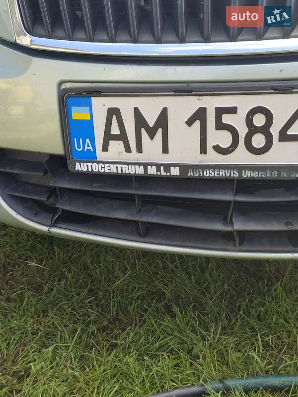 Універсал Skoda Octavia 2010 в Звягелі