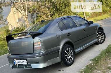 Лифтбек Skoda Octavia 2002 в Турке