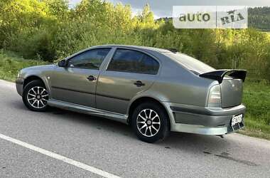 Ліфтбек Skoda Octavia 2002 в Турці