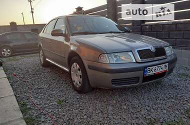 Ліфтбек Skoda Octavia 2010 в Рівному