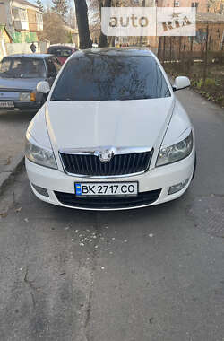 Лифтбек Skoda Octavia 2010 в Калиновке