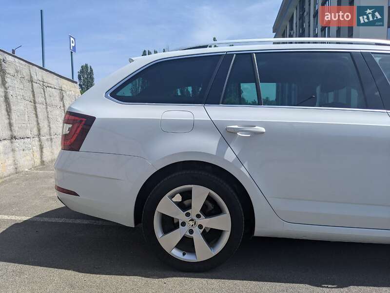 Універсал Skoda Octavia 2017 в Ужгороді