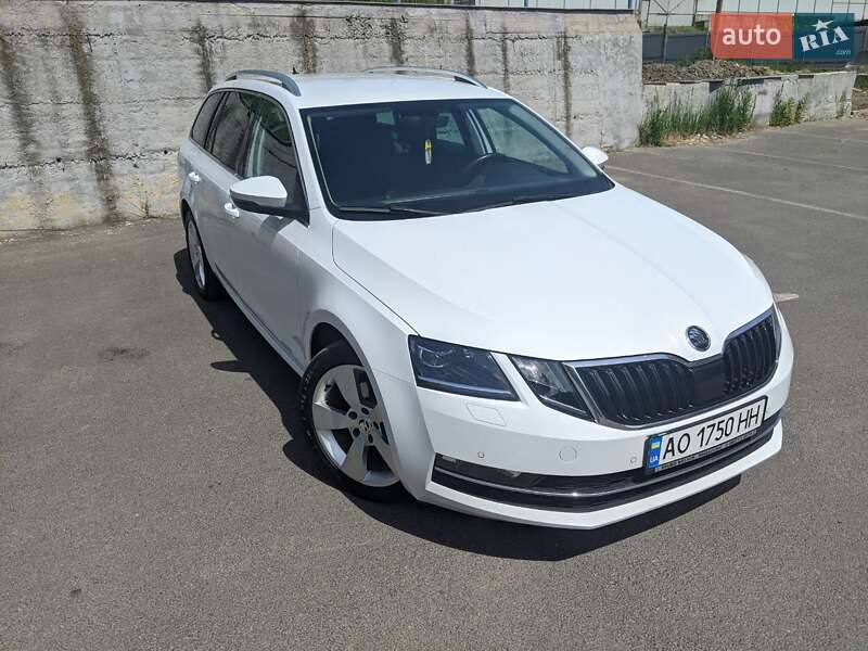 Універсал Skoda Octavia 2017 в Ужгороді
