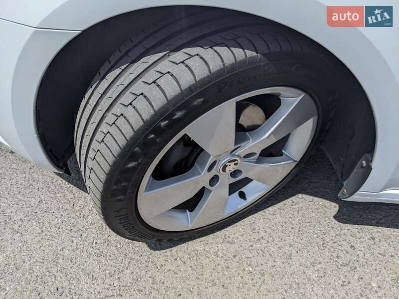 Універсал Skoda Octavia 2017 в Ужгороді