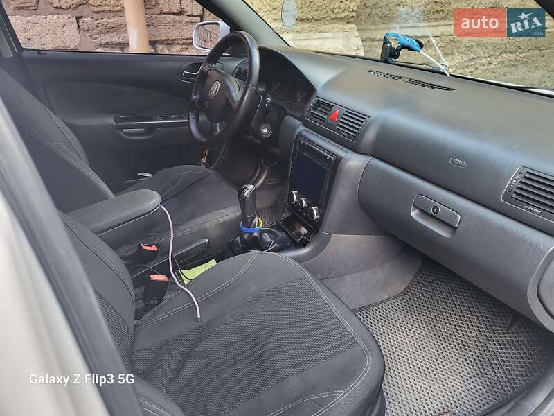 Лифтбек Skoda Octavia 2001 в Николаеве