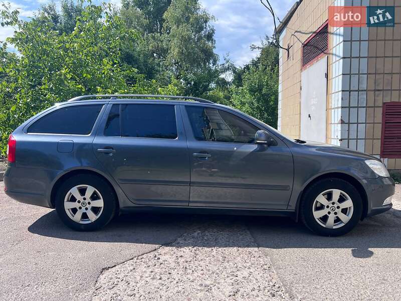 Универсал Skoda Octavia 2009 в Черкассах