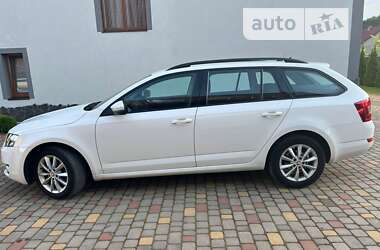 Универсал Skoda Octavia 2016 в Дрогобыче