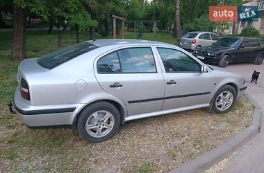 Лифтбек Skoda Octavia 1999 в 