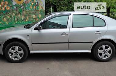 Ліфтбек Skoda Octavia 2002 в Рівному