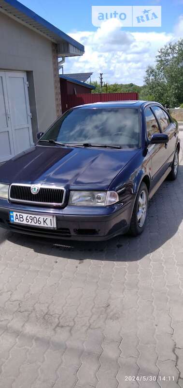 Ліфтбек Skoda Octavia 1998 в Тростянці