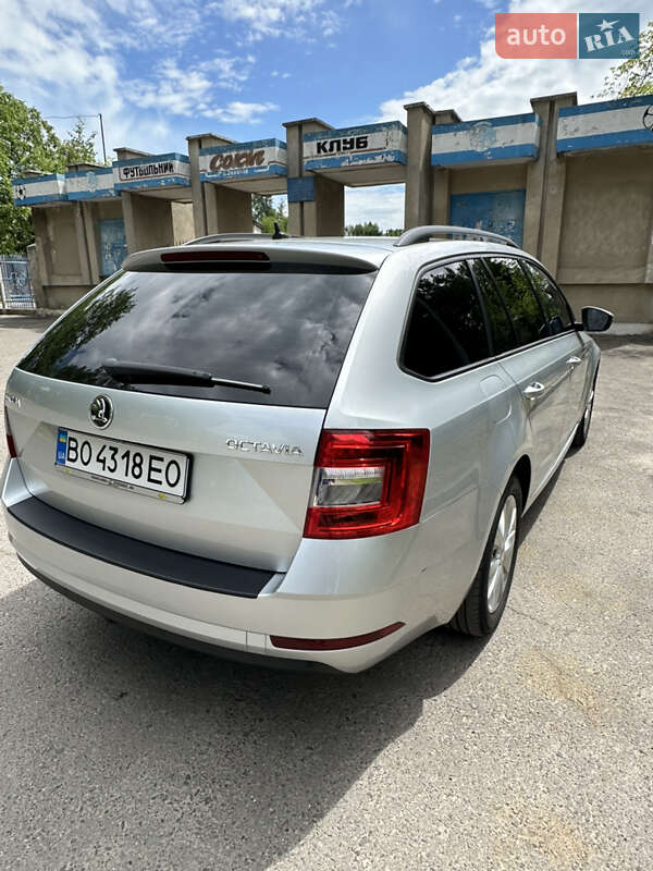 Универсал Skoda Octavia 2018 в Золочеве