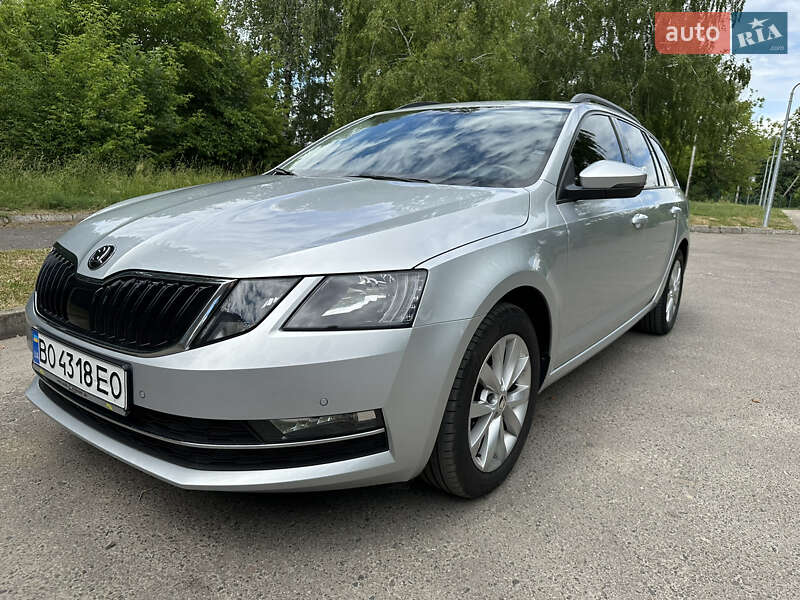 Универсал Skoda Octavia 2018 в Золочеве