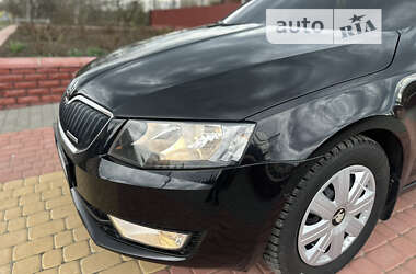 Универсал Skoda Octavia 2014 в Тростянце