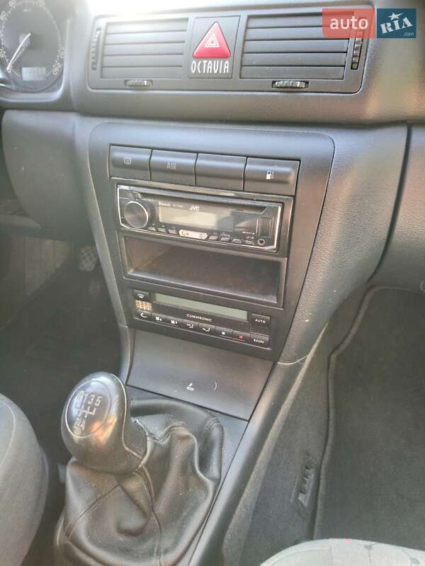 Універсал Skoda Octavia 2003 в Кропивницькому