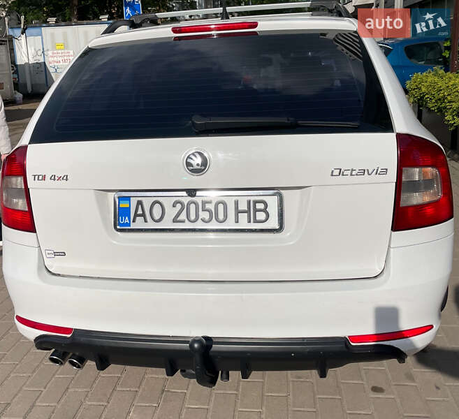 Универсал Skoda Octavia 2011 в Ужгороде