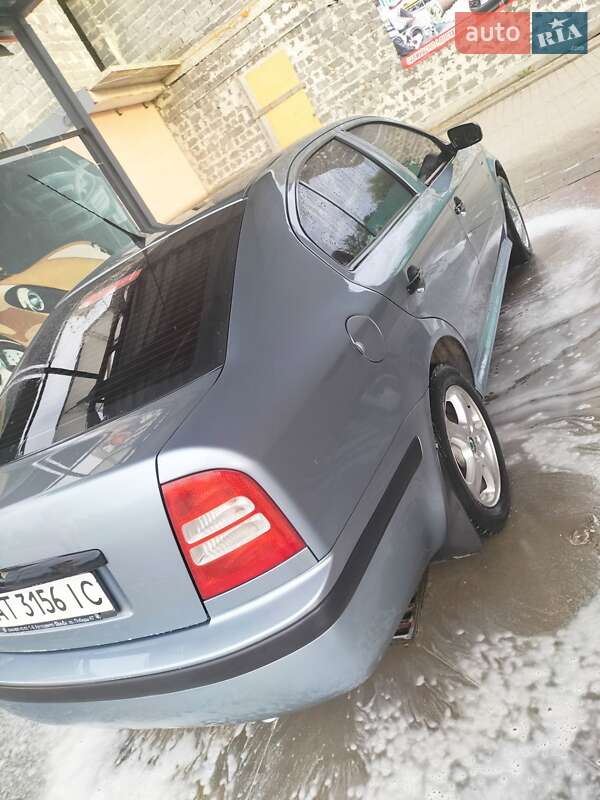 Лифтбек Skoda Octavia 2004 в Тлумаче