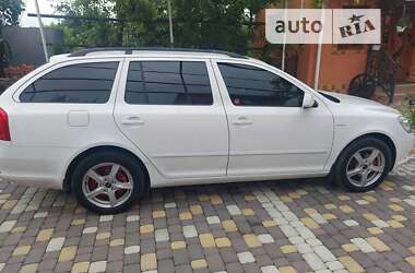 Универсал Skoda Octavia 2012 в Хотине