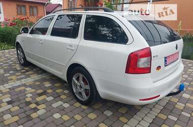 Универсал Skoda Octavia 2012 в Хотине