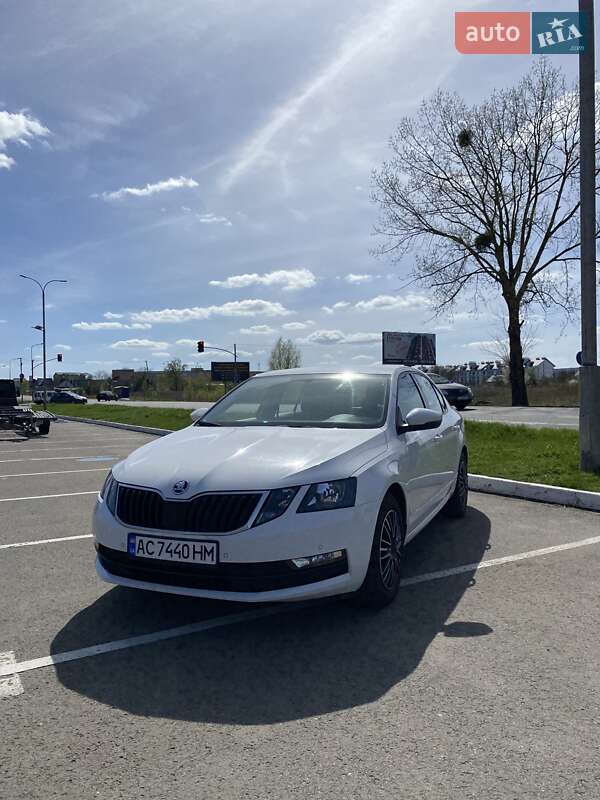 Лифтбек Skoda Octavia 2018 в Луцке