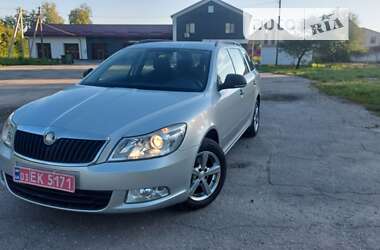 Універсал Skoda Octavia 2010 в Житомирі