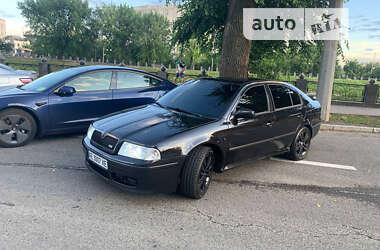 Лифтбек Skoda Octavia 2003 в Харькове