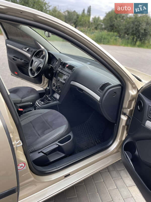 Лифтбек Skoda Octavia 2005 в Белой Церкви