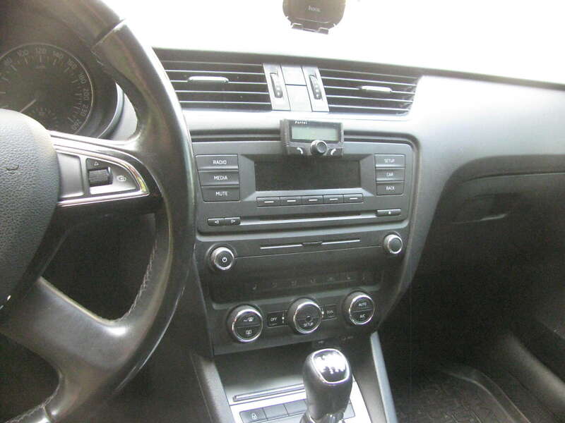 Універсал Skoda Octavia 2014 в Києві фото 10 Універсал Skoda Octavia 2014 в Києві