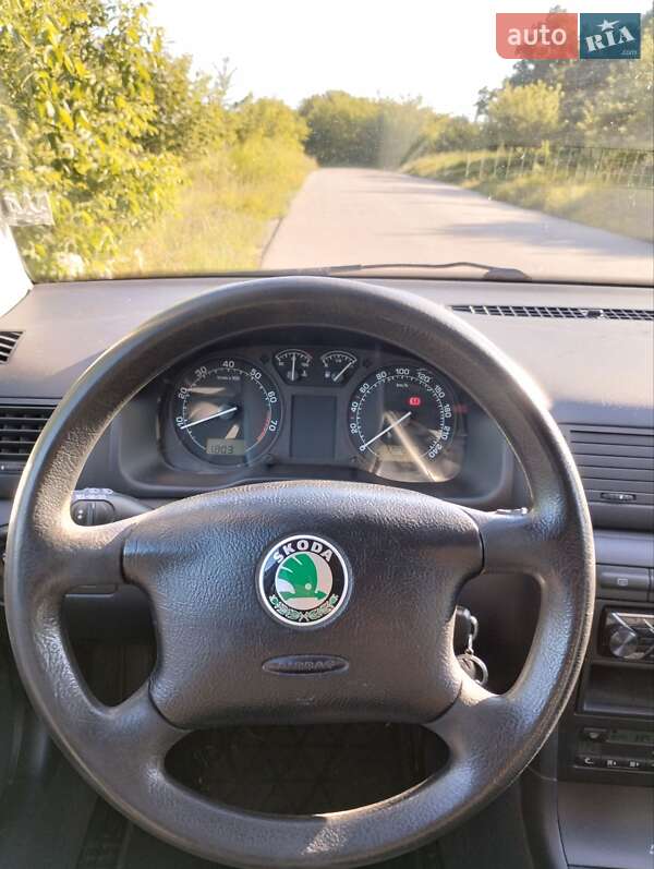 Лифтбек Skoda Octavia 2004 в Каменке