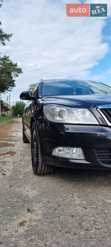 Універсал Skoda Octavia 2012 в Сумах